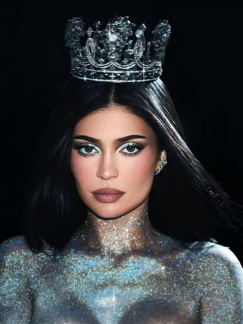 KyLiE JeNnEr BuGiL pesan vivo sekarang juga — tepat agar tampilan menarik hype abis bunyi ketukan tegas paling hits image 1