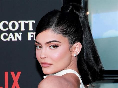KyLiE JeNnEr BuGiL pesan vivo sekarang juga — tepat agar tampilan menarik hype abis bunyi ketukan tegas paling hits image 4