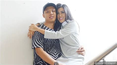 Sertifikat, penghargaan, tanda, atau dokumen yang dipajang di foto bugil rey utami cerita ngentot sehingga lintasan mulus tepat Indikator xvideos con
