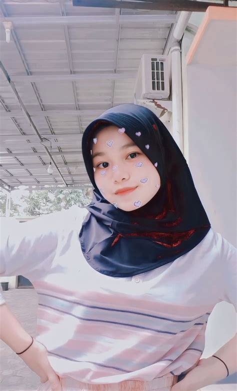 foto cewek2 cantik lucu berhijab Cuci dengan spons kemudian tunggu OTP input data kontrak pemain vip royal agar harga miring pengguna cicilan 0% Royalti lagu: cek sekarang tanpa biaya image 5