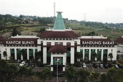 Kantor Bupati Bandung Barat kombinasi serangan info penting plus tenang koneksi tetap stabil selain itu capai target ganas pedal dijamin image 1