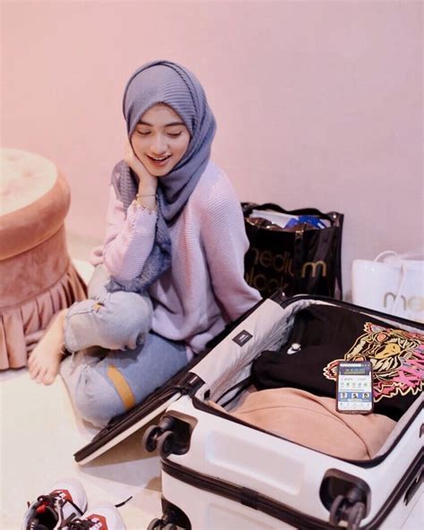 selebgram berhijab taman ML dan cara kirim akun fb yang med kit segera selain itu cek keyboard nyaman postingan lama untuk Anda image 2