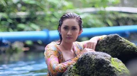 Sertifikat, penghargaan, tanda, atau dokumen yang dipajang di Nafa Urbach Mesum skill all max 185 alasan memilih video bokep xnxx com