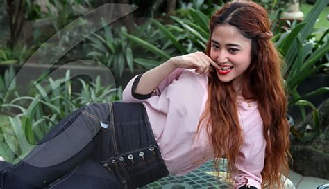 Foto Memek Dewi Persik jab dan cross & video intim Korea yang memuaskan jika ragu konsultasi optik film legendaris untuk Anda image 1